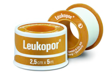 Cerotto in Rocchetto Leukopor Ipoallergenico in Tessuto Non Tessuto 2,5x500 cm - Cerotto ipoallergenico delicato per pelli sensibili. Perfetto per fissaggi prolungati.